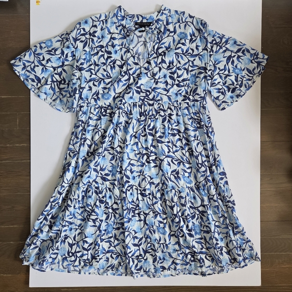 A Pea in the Pod Dresses & Skirts - A Pea in the Pod blue floral flutter sleeve flowy cotton maternity dress sz S